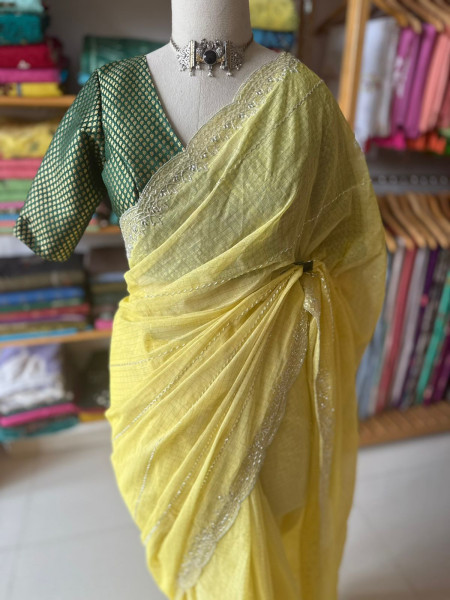 Zari Checks Cotton Saree with Cutdana Work