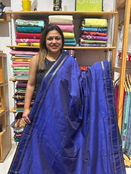 Blended Cotton Checks Saree - Blue