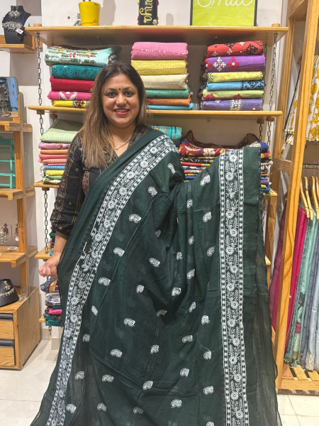 Mul Cotton Chikankari Saree