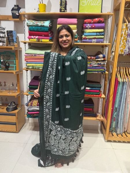 Mul Cotton Chikankari Saree