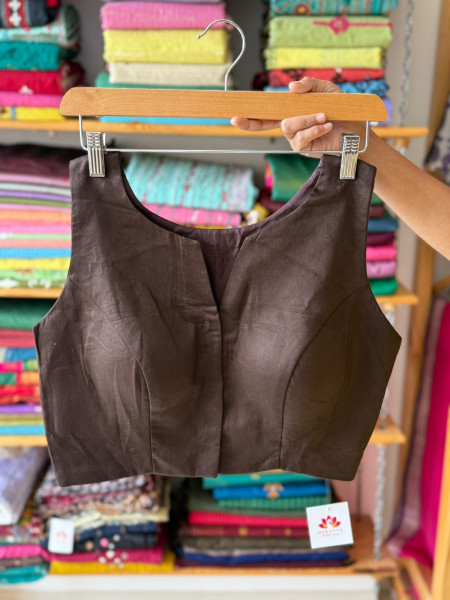Front Hook Blouse | BROWN | Sleeves attached inside