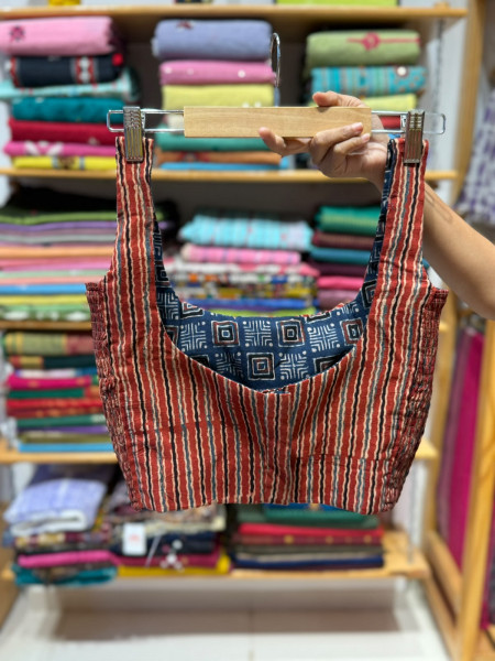 Size34-REVERSIBLE  Padded Stretchable Blouse