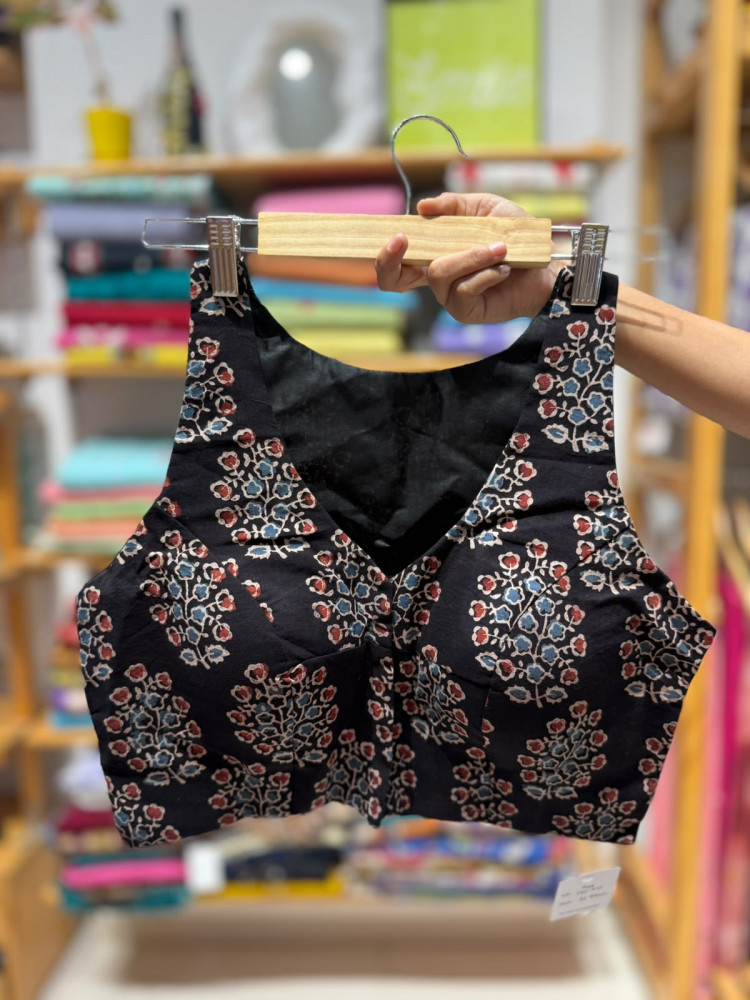 Image of Handblock printed Sleeveless Padded Blouse - FREE SIZE