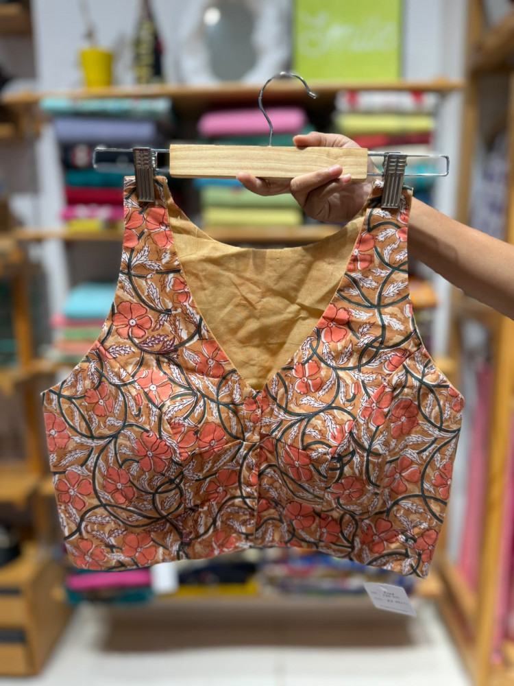 Image of Handblock printed Sleeveless Padded Blouse - FREE SIZE