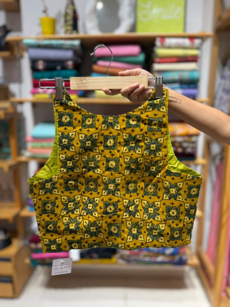 Handblock printed Sleeveless Padded Blouse - FREE SIZE