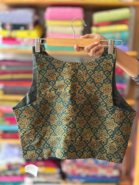 Handblock printed Sleeveless Padded Blouse - FREE SIZE