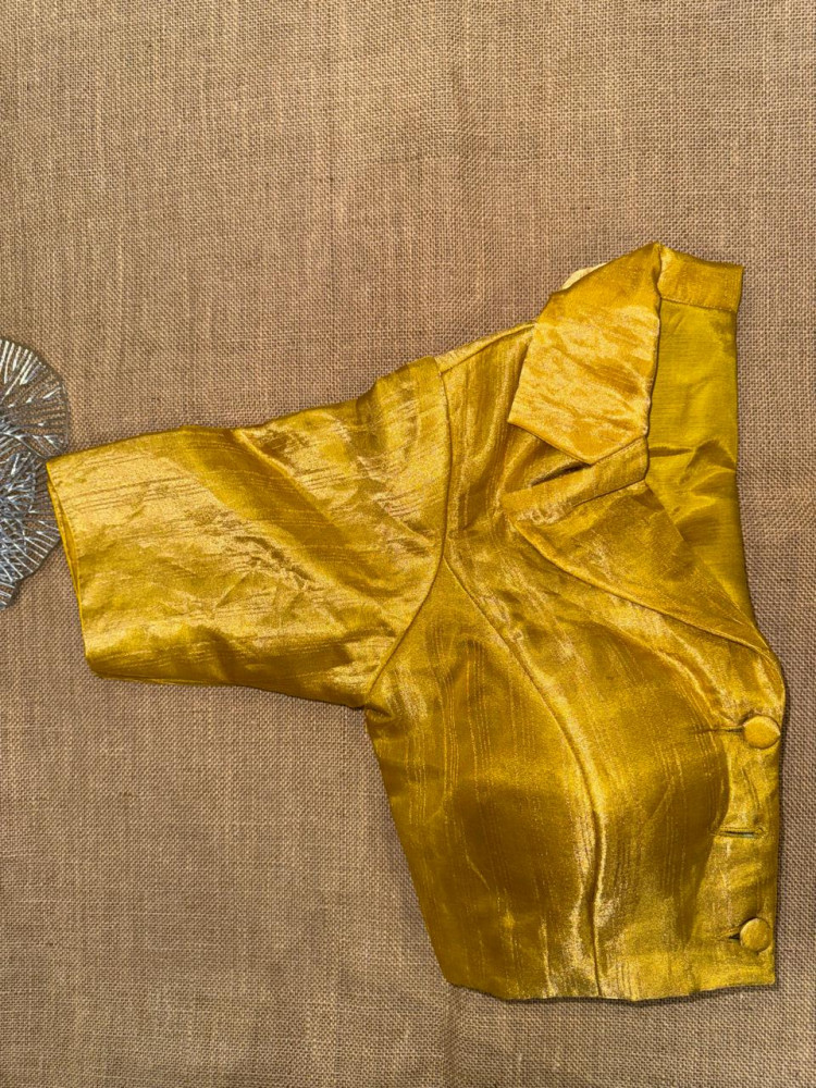 Image of Pure Tissue Collar Blouse