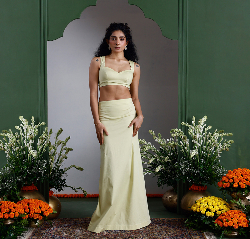 Explore Now D'Coat Simple