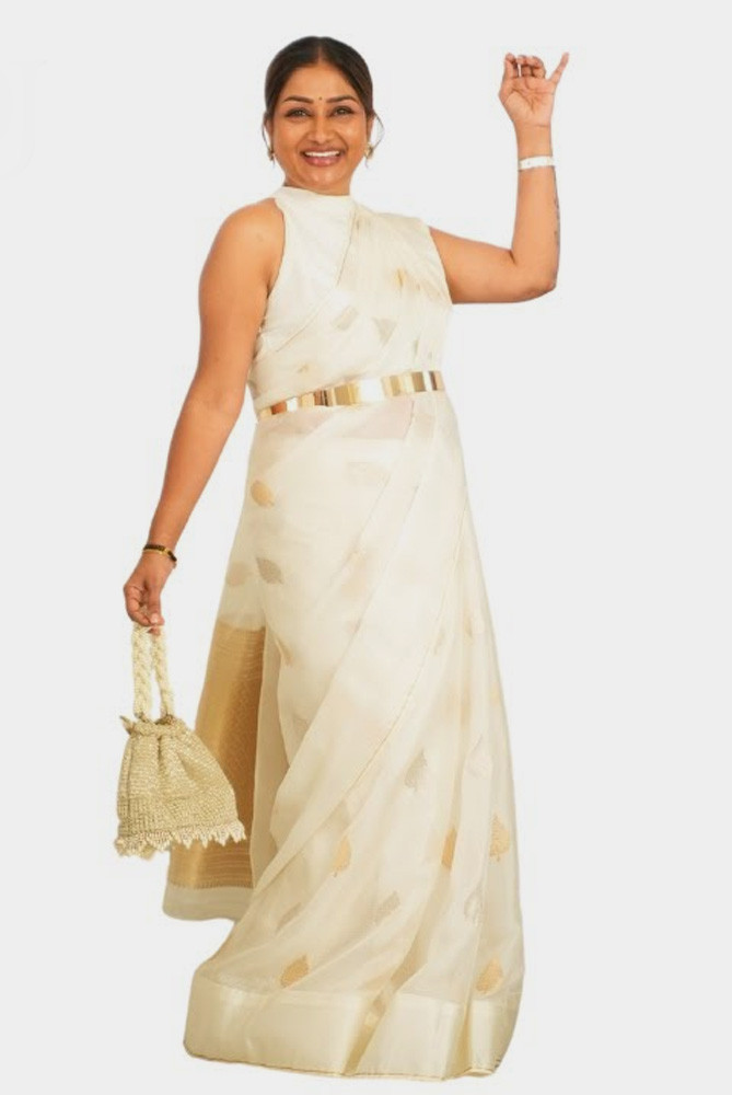 Dolly Jain’s Unique Way to Achieve Flawless Shoulder Pleats