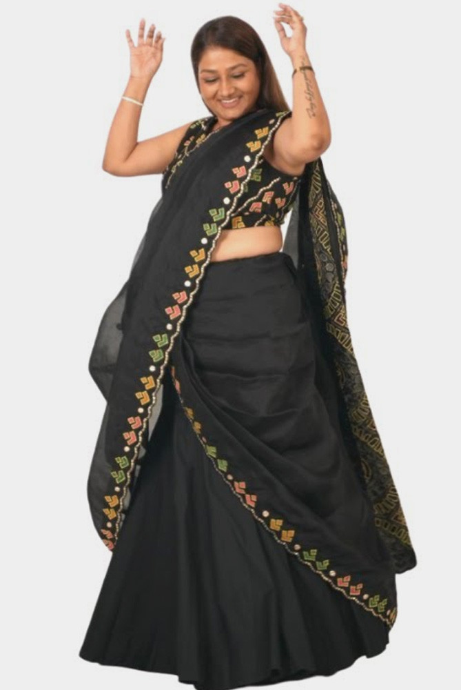 Dolly Jain’s Navratri Drape on D’Coat