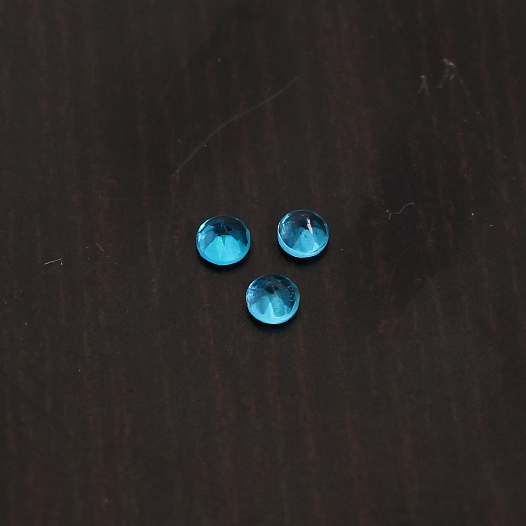 AAA Quality Natural Neon Apatite 180mm Round Cut 175Cts