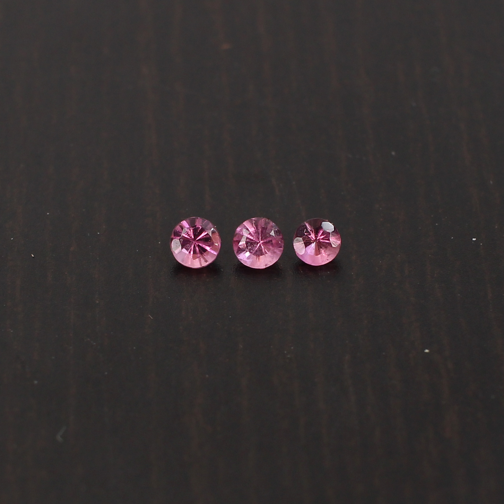 Natural Pink Tourmaline 2mm Round Diamond Cut 0430cts