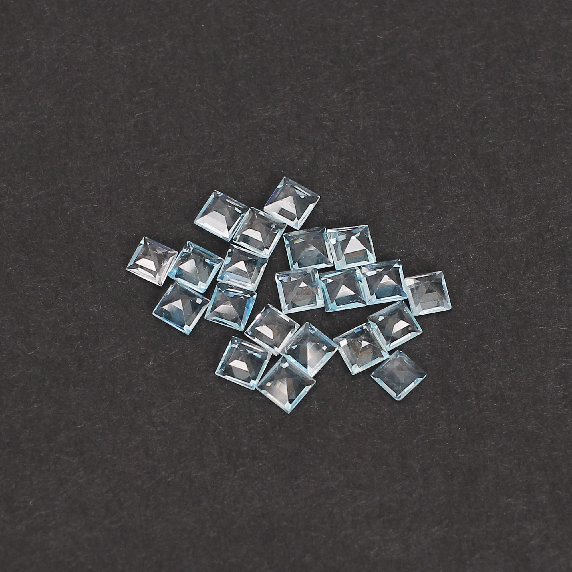 Natural Brazilian Aquamarine 25x25mm Square Cut 500 Cts 65 Pcs Gemstone Lot For Making Jewelry