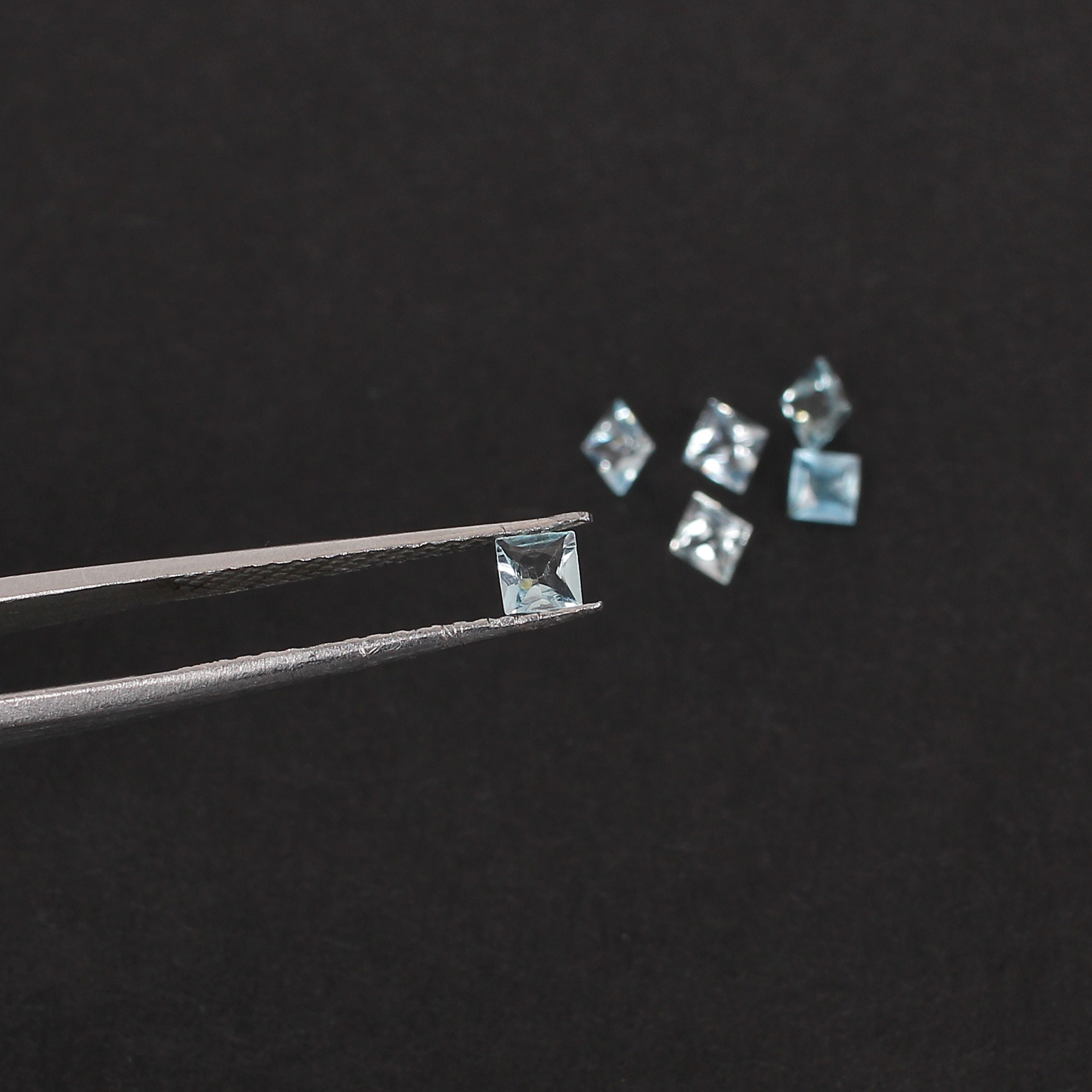 Natural Brazilian Aquamarine 25x25mm Square Cut 500 Cts 65 Pcs Gemstone Lot For Making Jewelry
