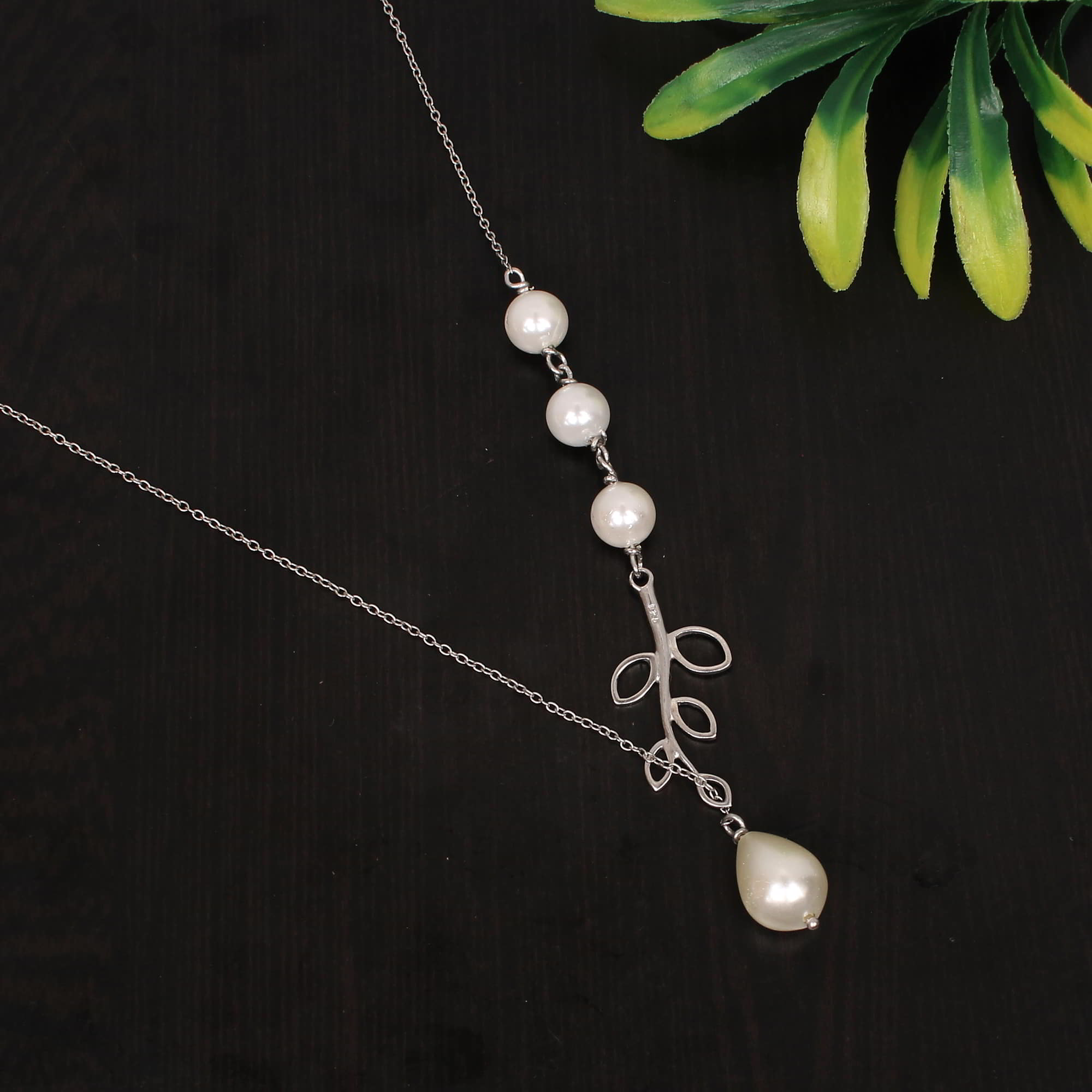 Leaf Design Pearl Necklace Silver Necklace Jewelry