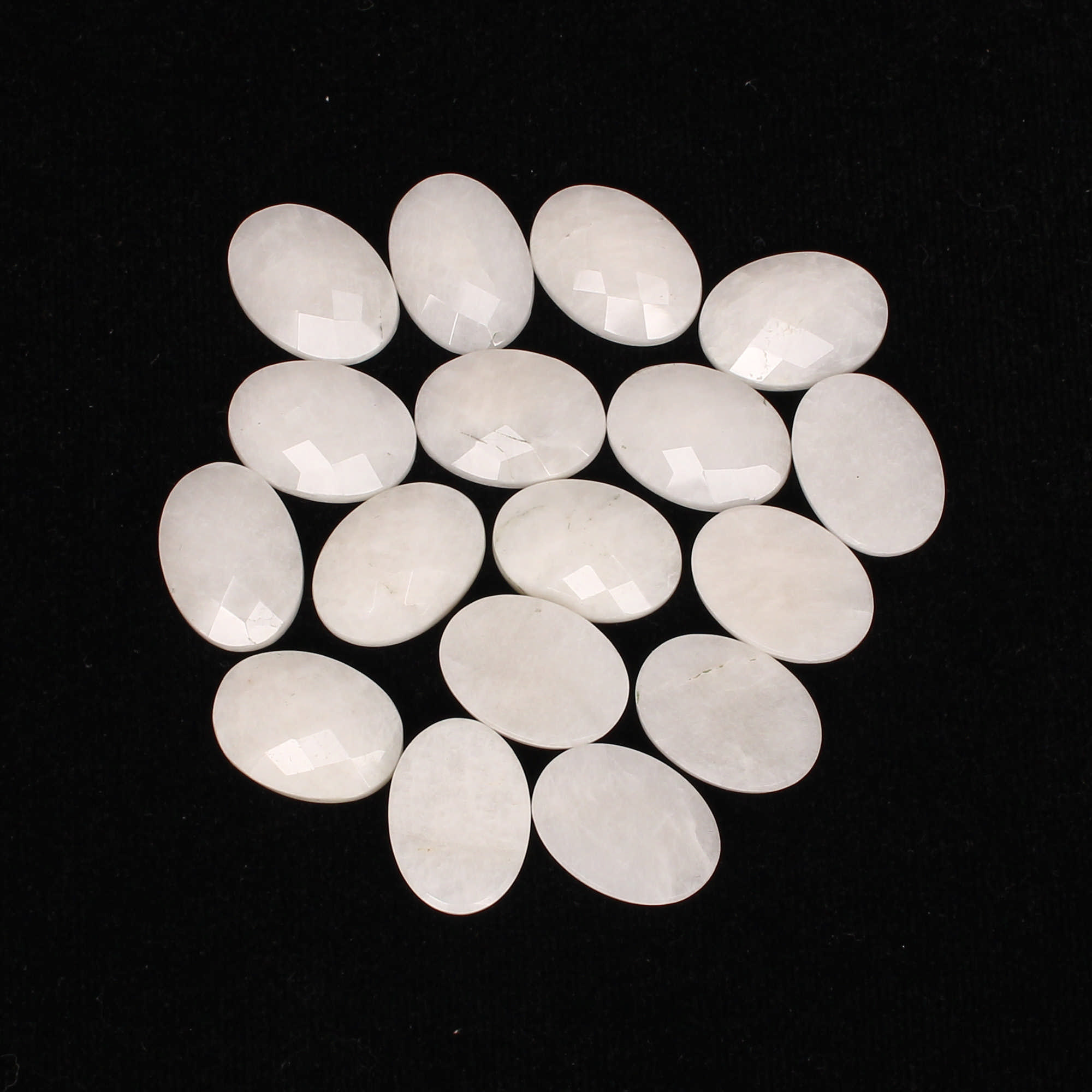 17Pes White King Agate 13X18mm Oval Checker Cut 15100Cts