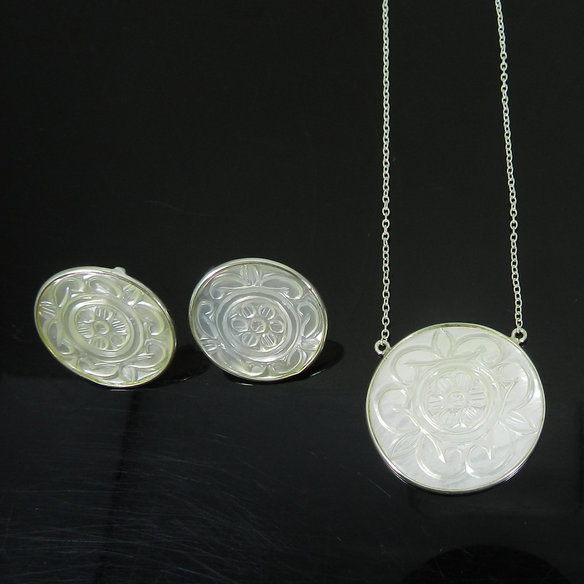 925 Sterling Silver Natural Mother Of Pearl Necklace Earring Set