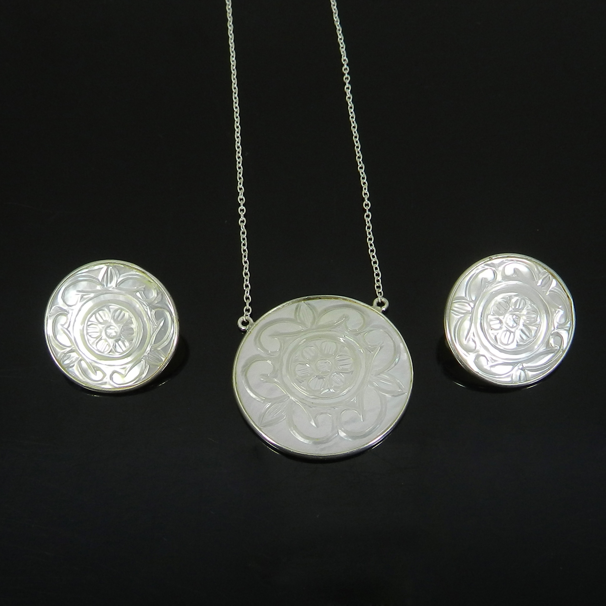 925 Sterling Silver Natural Mother Of Pearl Necklace Earring Set