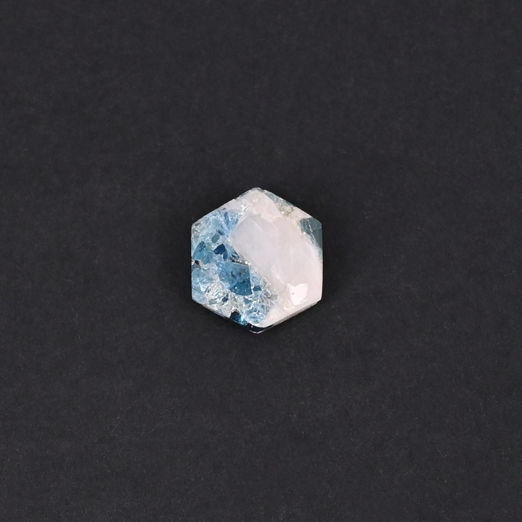 Natural Apatite Mohave Loose Gemstone 44 Carat Hexagon 10x10 mm Flat-back Cabochon for Jewelry Making 1 Pcs