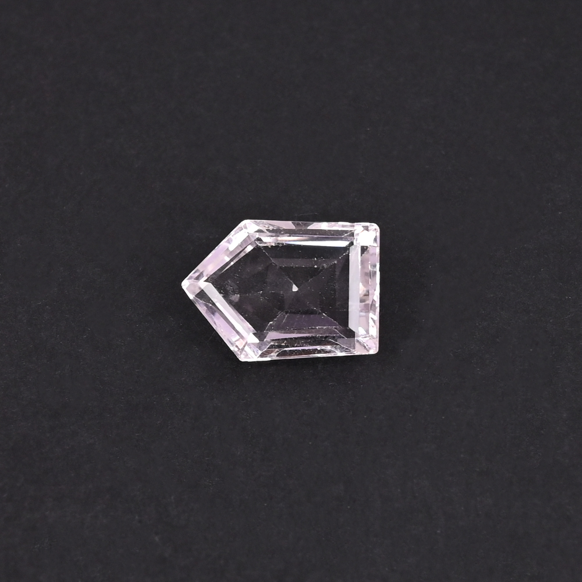 Natural Crystal Loose Gemstone 106 Carat Irregular 17x12 mm Flat-back Faceted for Jewelry Making 1 Pcs