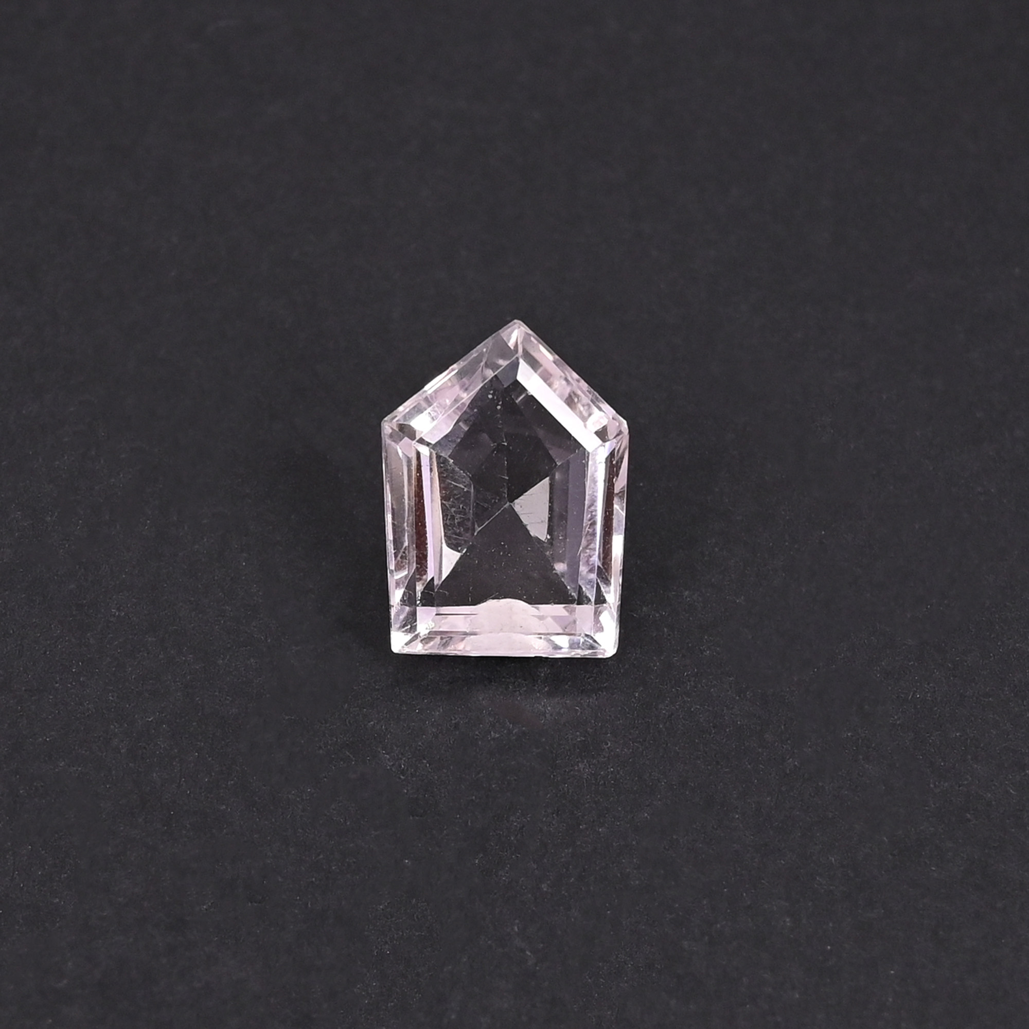 Natural Crystal Loose Gemstone 106 Carat Irregular 17x12 mm Flat-back Faceted for Jewelry Making 1 Pcs