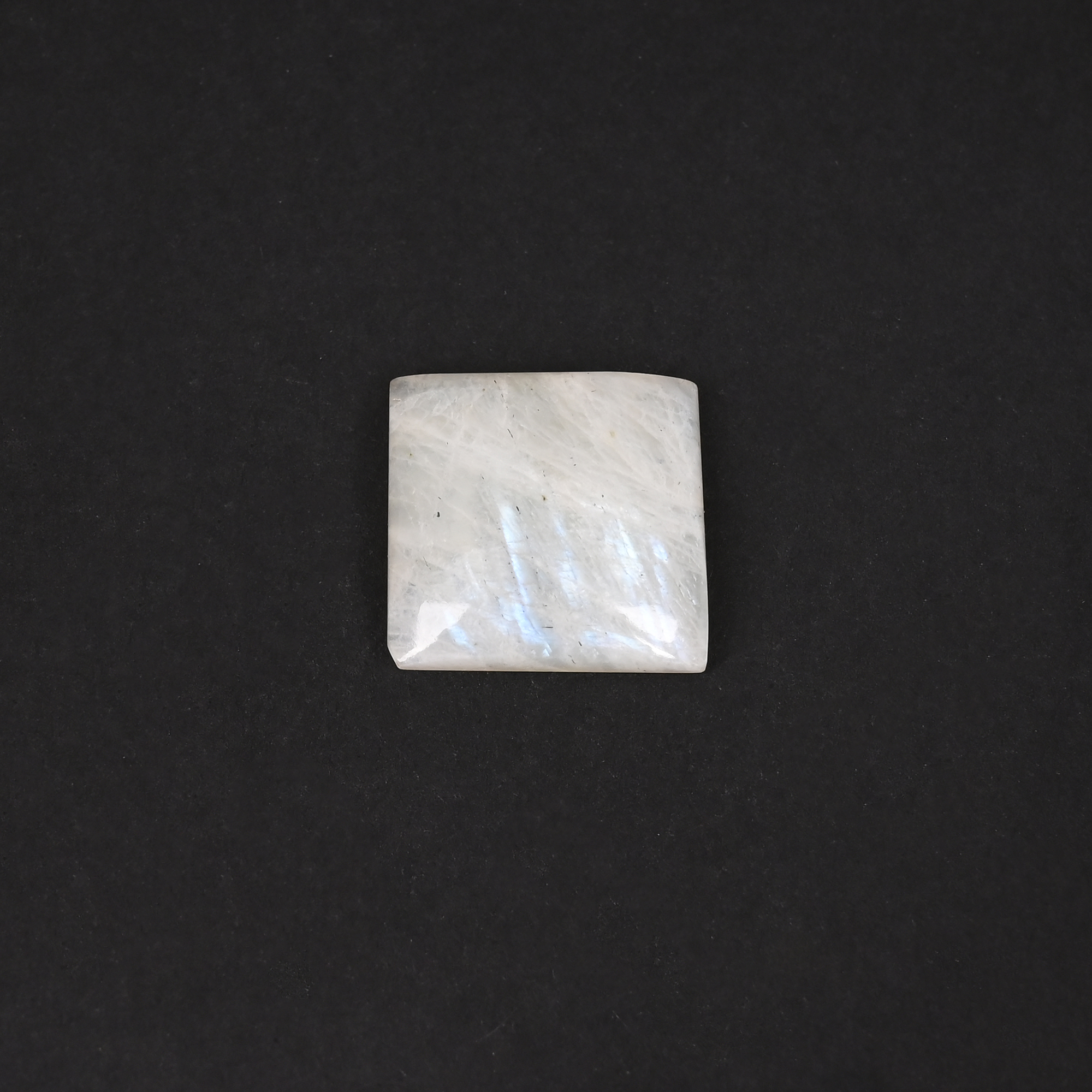 AAA Grade Rainbow Moonstone Cabochon Gemstone with Blue Fire Wholesale Loose Stone