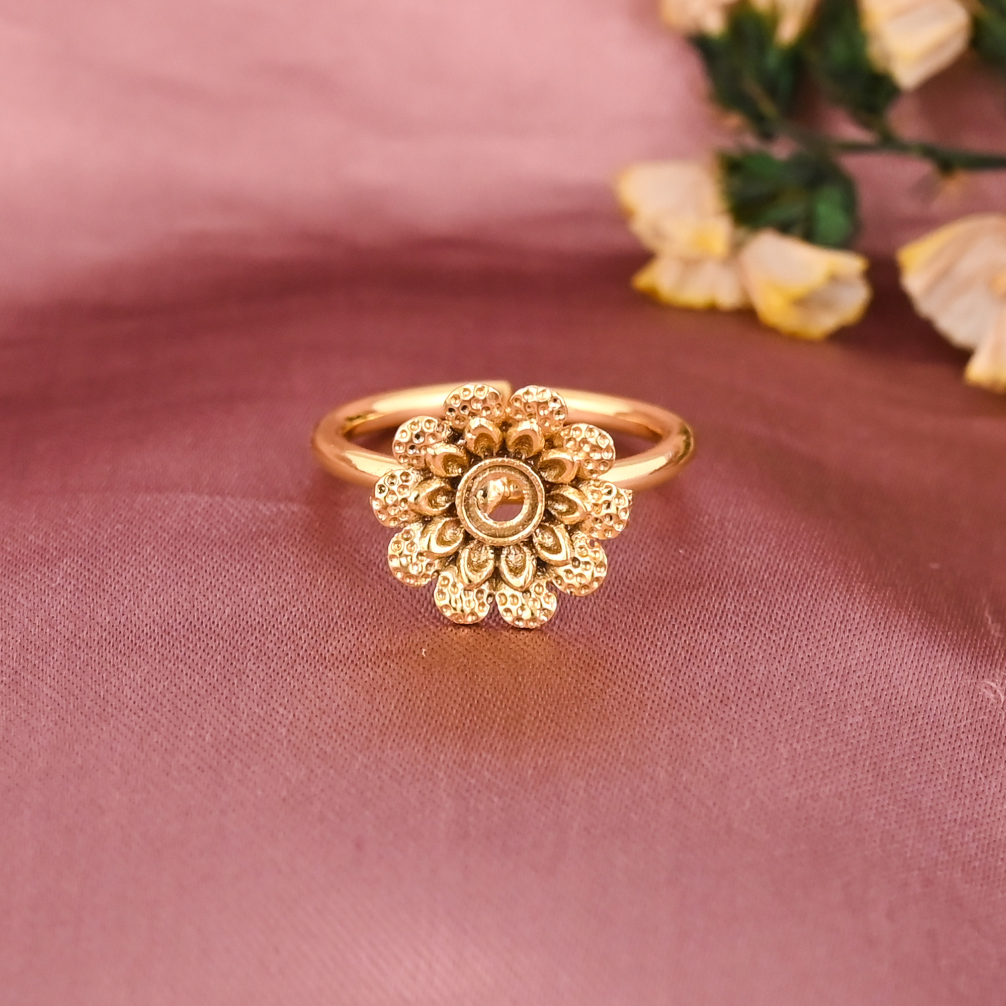 Flower Design Gold Plated Brass Adjustable Ring for Women Elegant Fashion Jewelry Wholesale Lot 25 Pieces