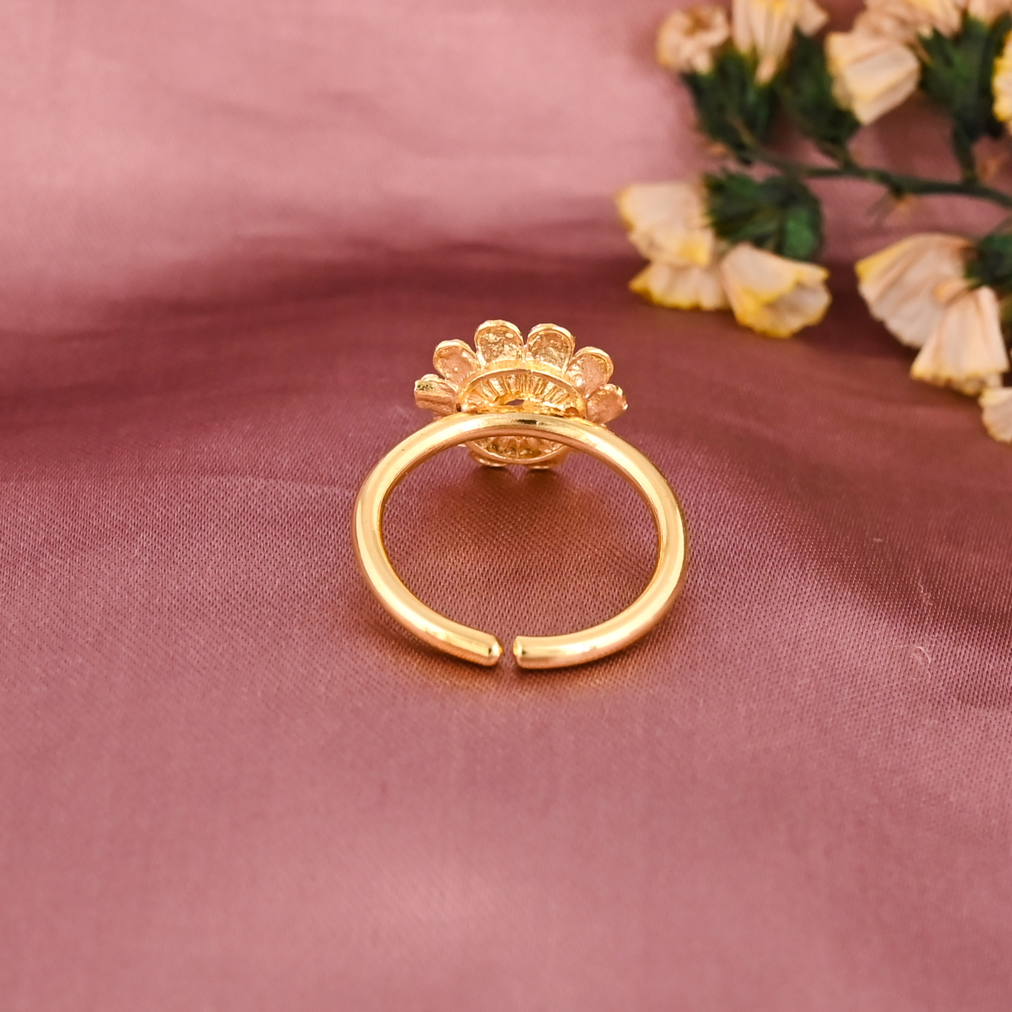 Flower Design Gold Plated Brass Adjustable Ring for Women Elegant Fashion Jewelry Wholesale Lot 25 Pieces
