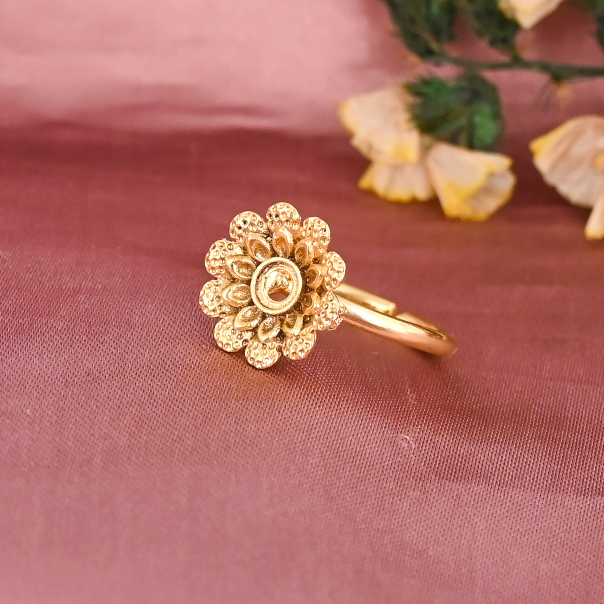Flower Design Gold Plated Brass Adjustable Ring for Women Elegant Fashion Jewelry Wholesale Lot 25 Pieces