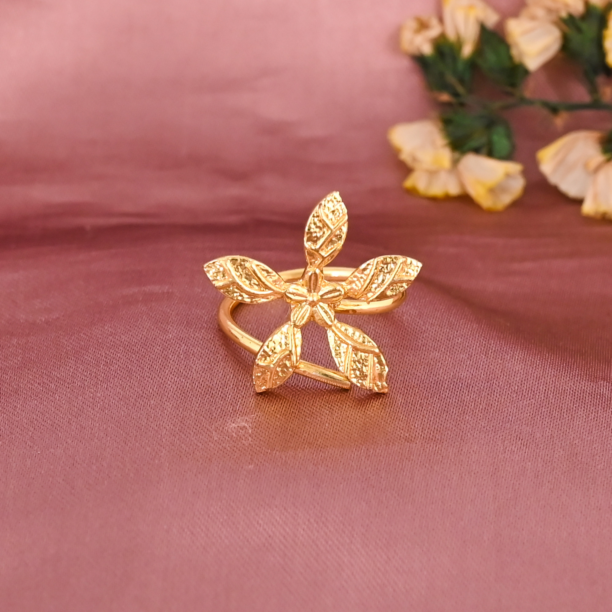 Flower Design Gold Plated Brass Adjustable Ring for Women Elegant Fashion Jewelry Wholesale Lot 25 Pieces