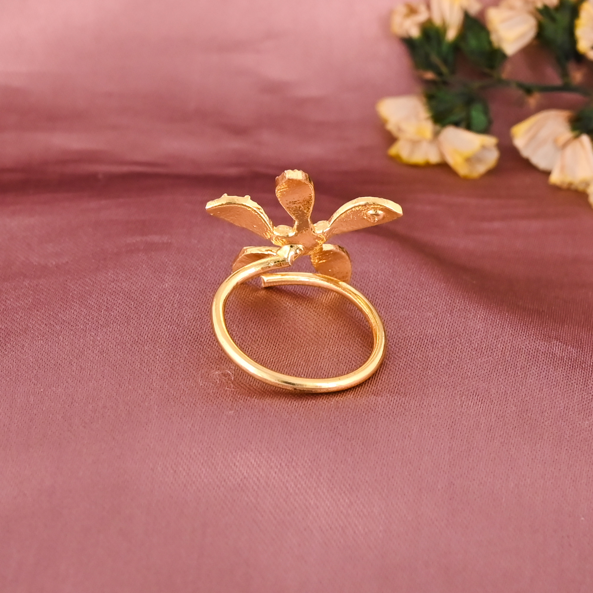 Flower Design Gold Plated Brass Adjustable Ring for Women Elegant Fashion Jewelry Wholesale Lot 25 Pieces