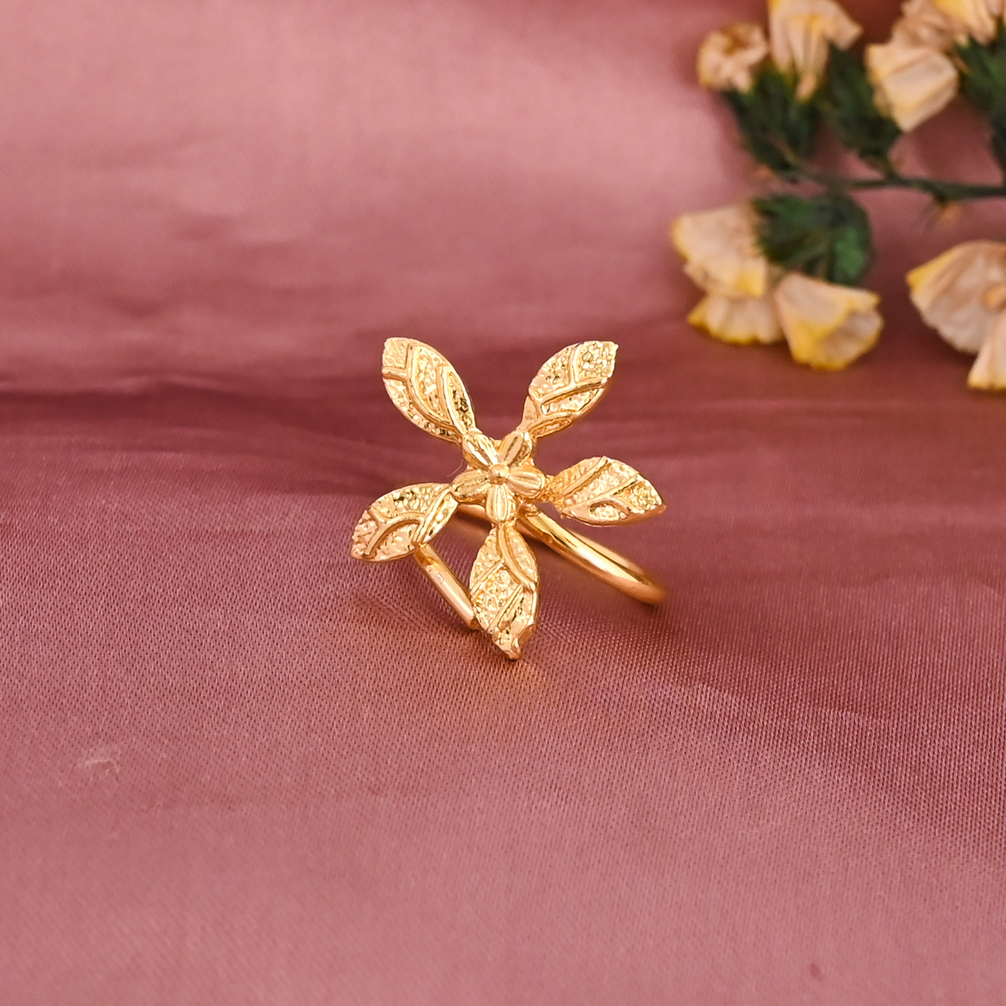 Flower Design Gold Plated Brass Adjustable Ring for Women Elegant Fashion Jewelry Wholesale Lot 25 Pieces