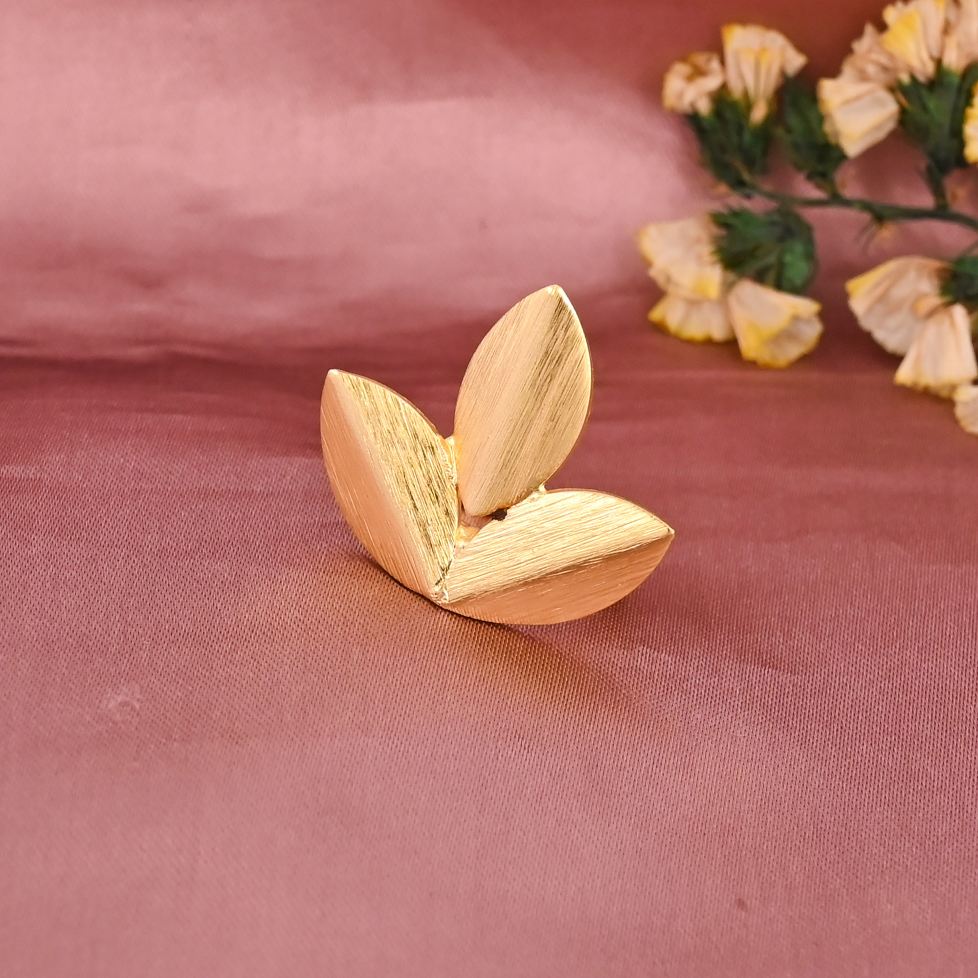 Designer Leaf Shape Gold Plated Brass Adjustable Fashion Ring for Women Wholesale Lot 25 Pieces