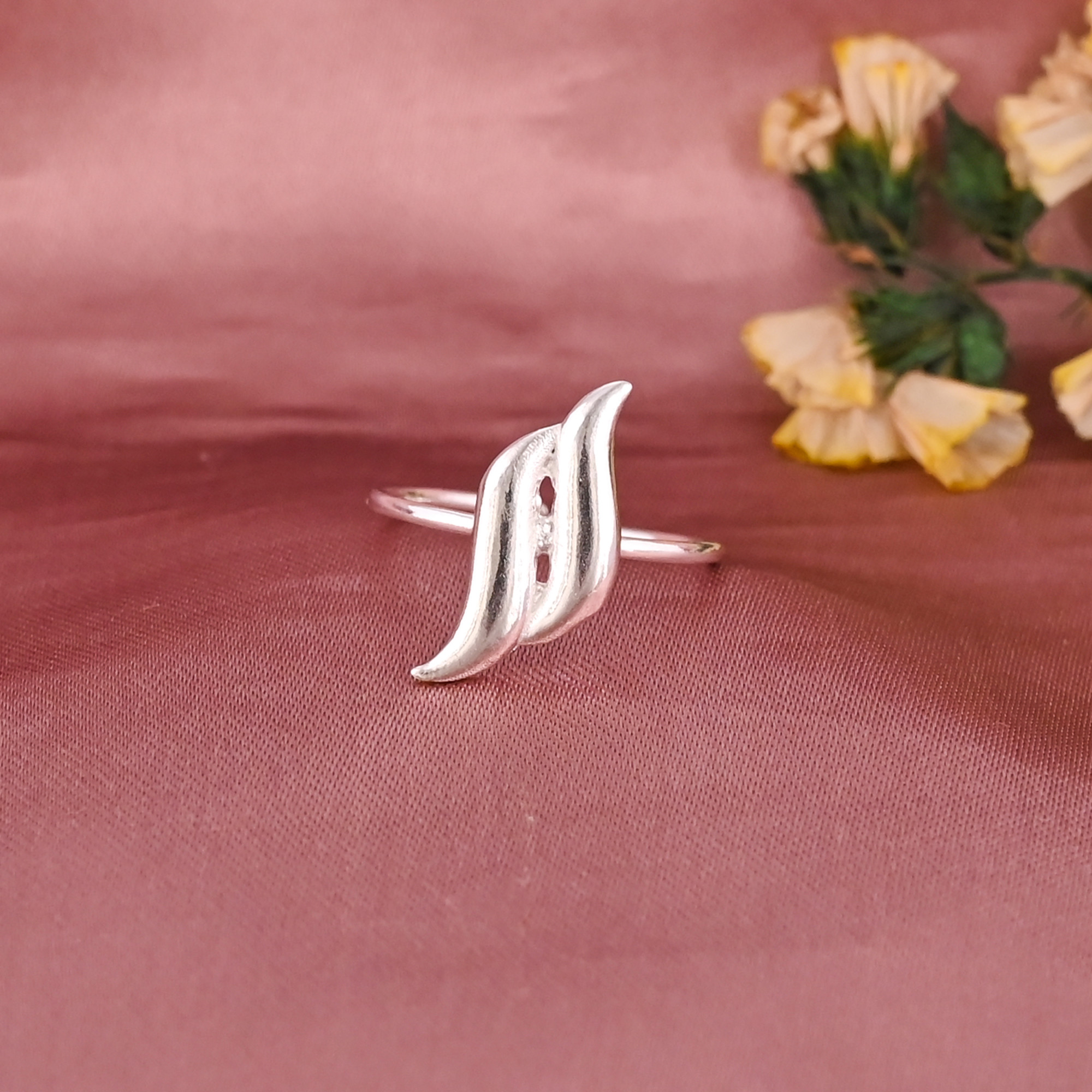 Lightweight Stylish Silver Plated Brass Adjustable Ring for Women Wholesale Lot 25 Pieces