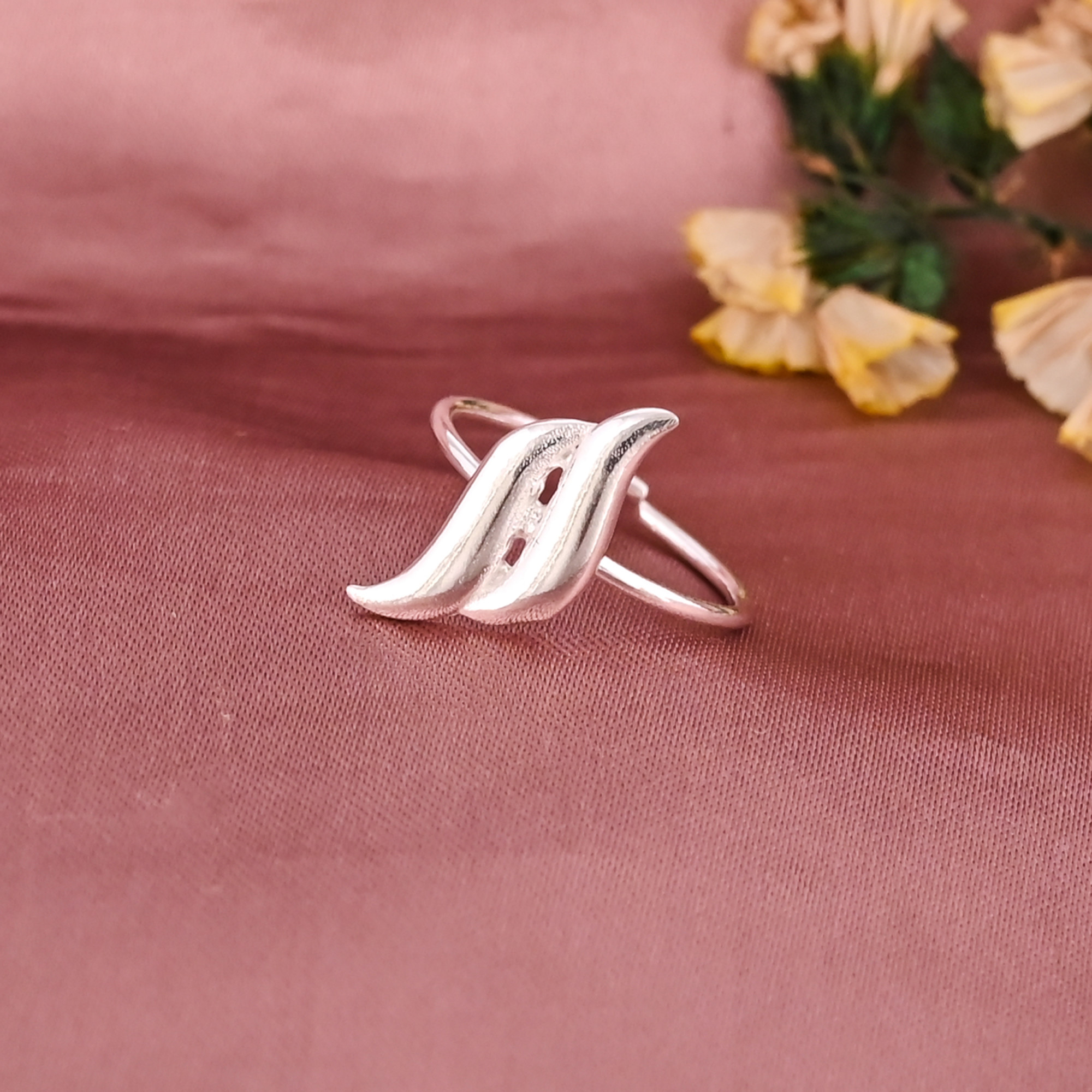 Lightweight Stylish Silver Plated Brass Adjustable Ring for Women Wholesale Lot 25 Pieces
