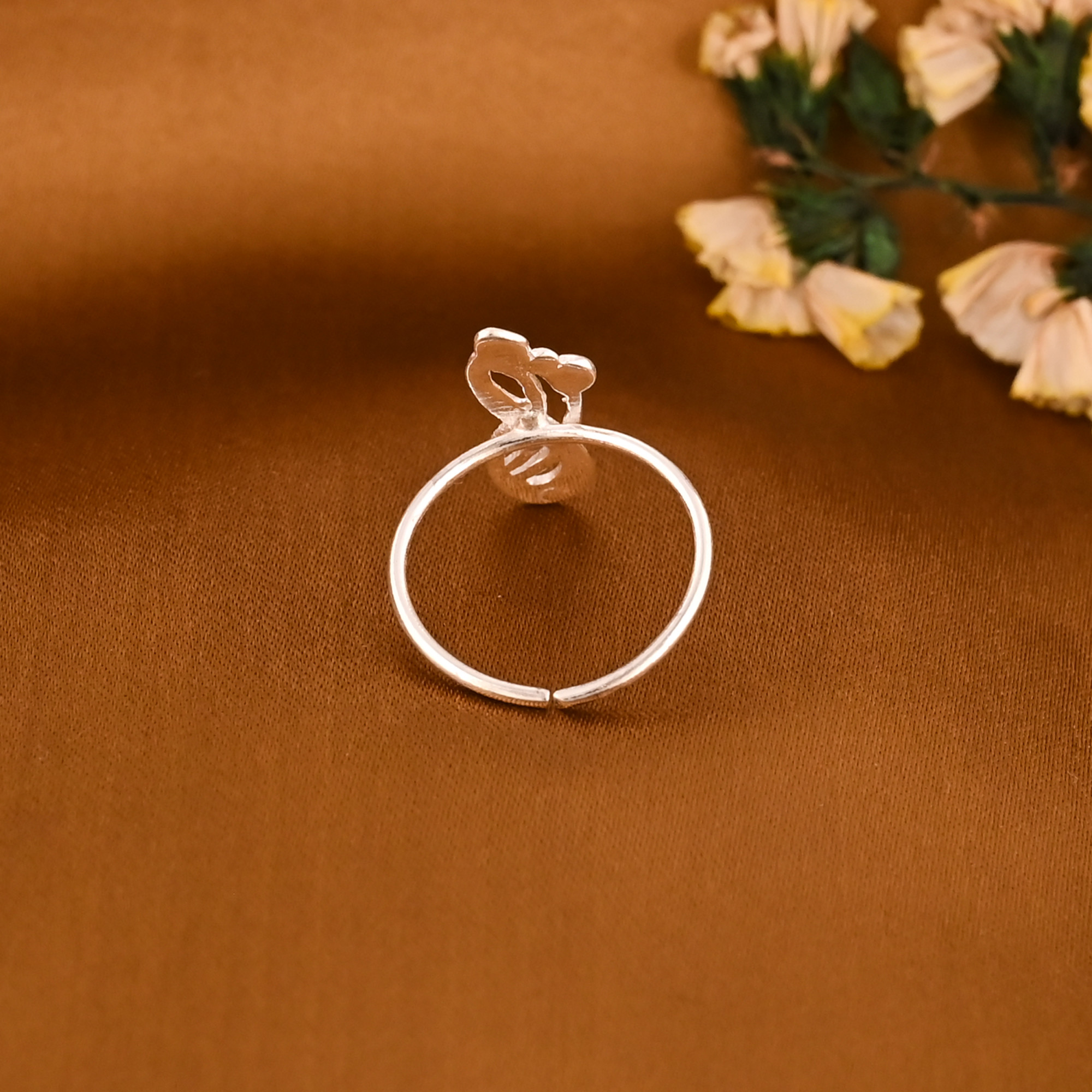 Lightweight Stylish Silver Plated Brass Adjustable Ring for Women Wholesale Lot 25 Pieces