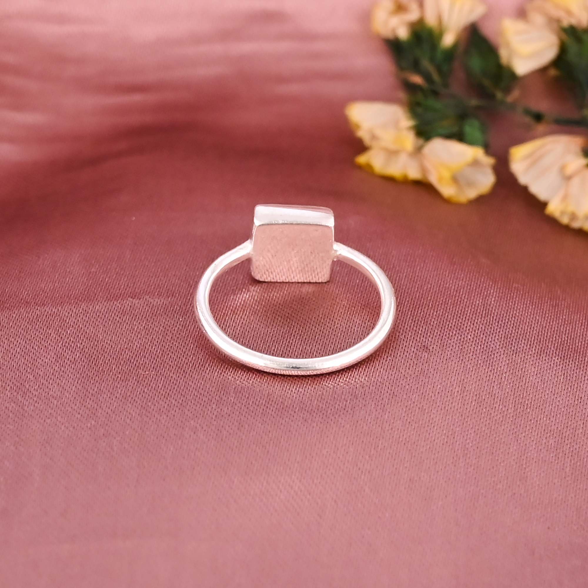 Minimalist Pyramid Design 925 Sterling Silver Fashion Ring for Women