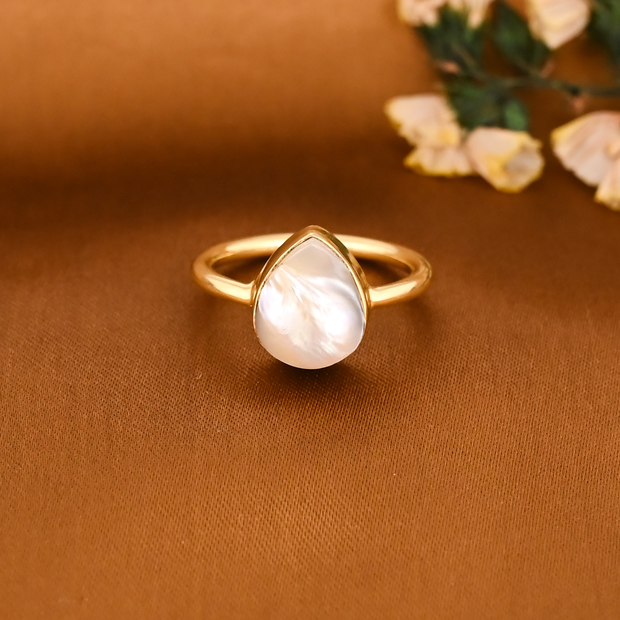 Natural Mother of Pearl Gold Plated Brass Ring Handmade Fashion Jewelry for Women