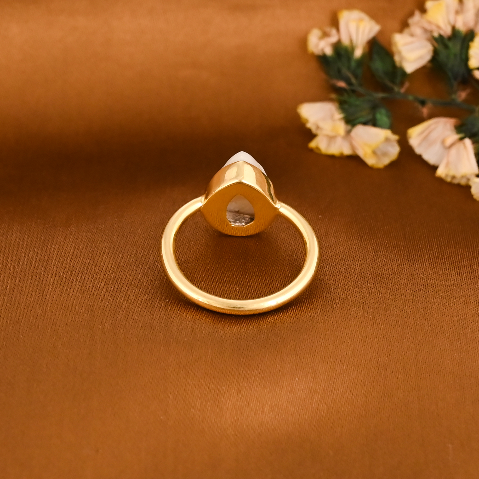 Natural Mother of Pearl Gold Plated Brass Ring Handmade Fashion Jewelry for Women