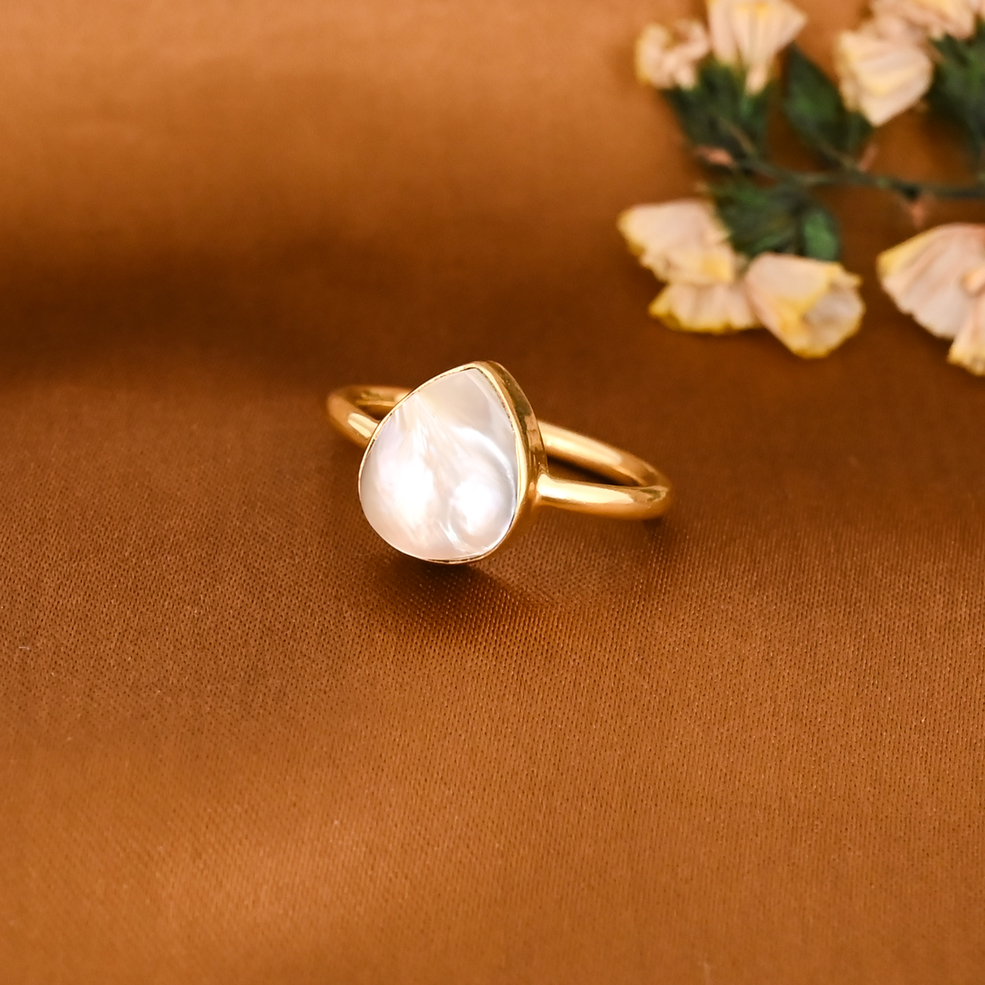 Natural Mother of Pearl Gold Plated Brass Ring Handmade Fashion Jewelry for Women