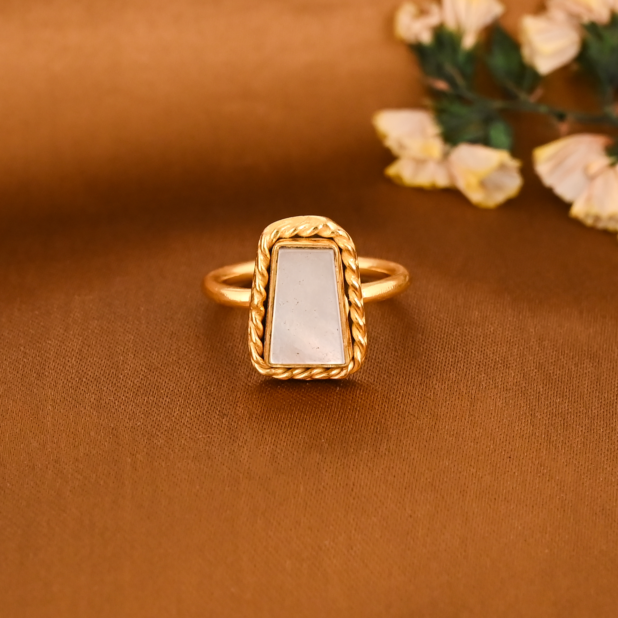 Natural Mother of Pearl Gold Plated Brass Ring Handmade Fashion Jewelry for Women