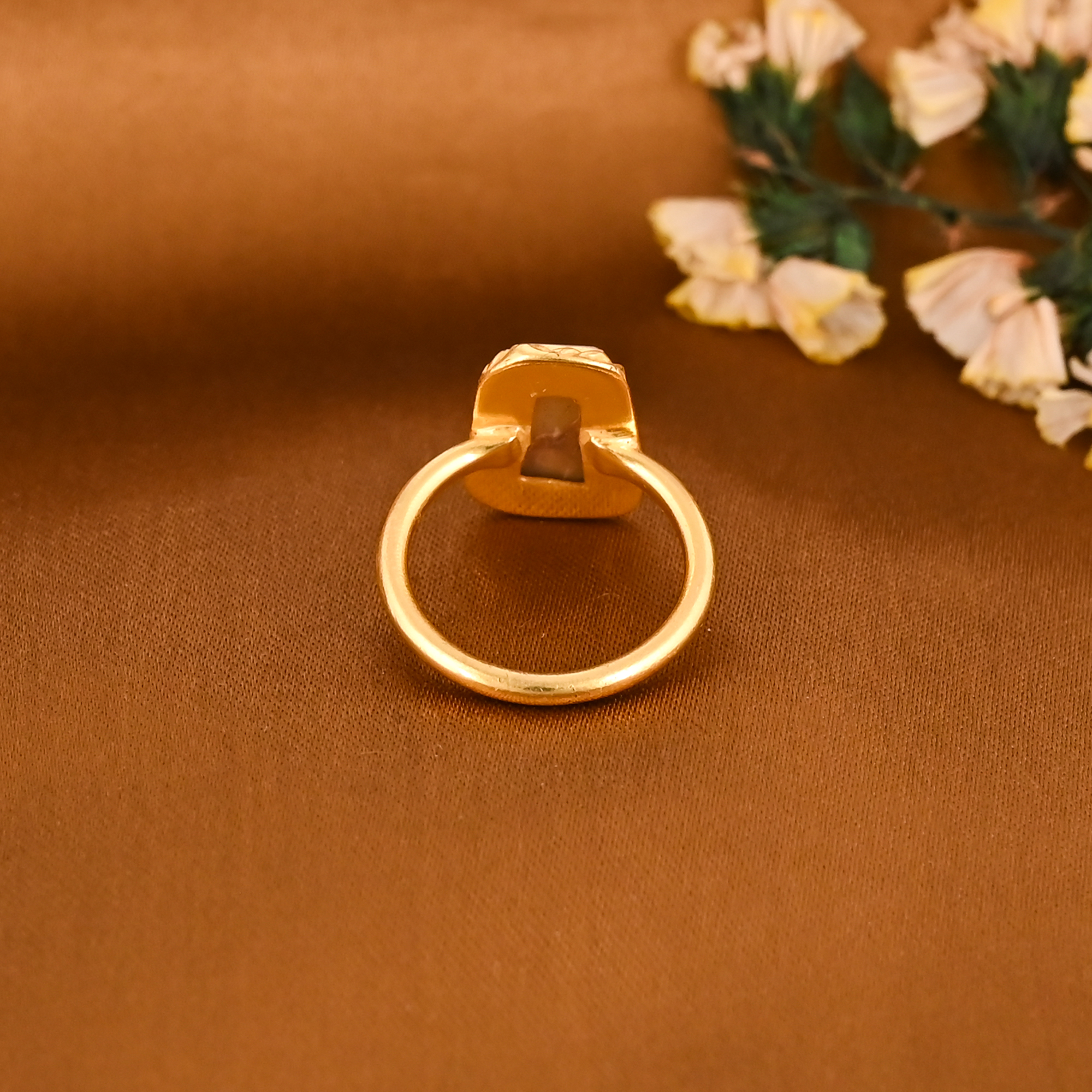 Natural Mother of Pearl Gold Plated Brass Ring Handmade Fashion Jewelry for Women