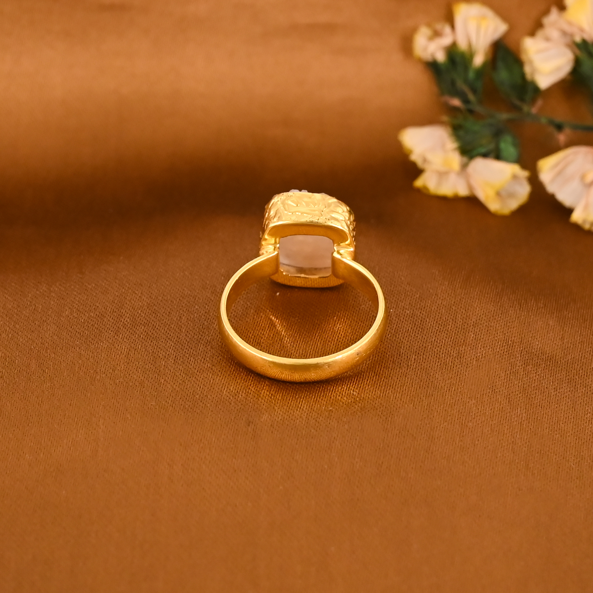 Natural White Druzy Gemstone Gold Plated Brass Ring for Women