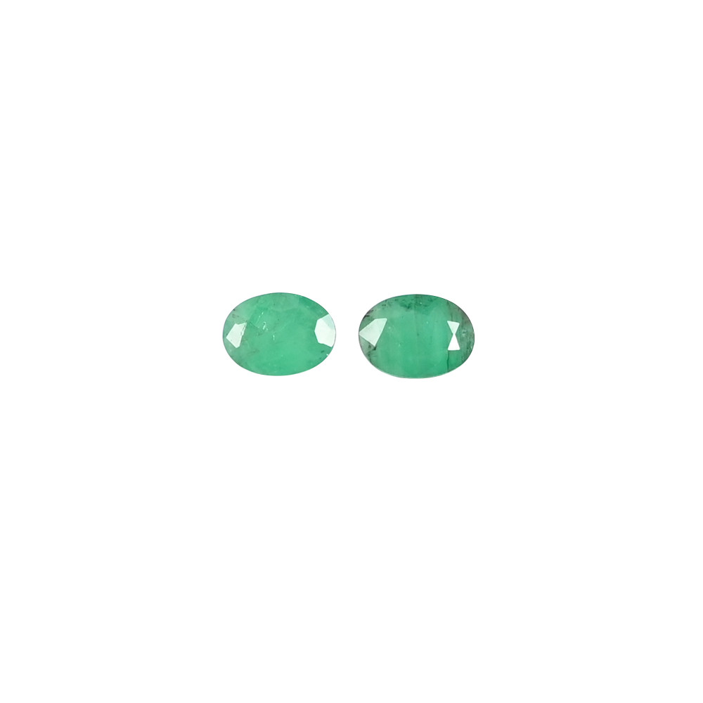 Image of Oval Shape Natural Emerald Loose Gemstone 8x6mm 0.80 Carat for Jewelry Making