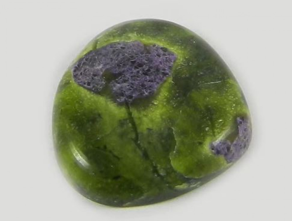 Image of Stichtite 15x16mm Heart Cabochon 1.40 gms Loose Gemstone For Jewelry