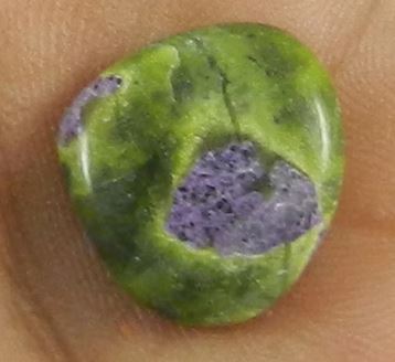 Stichtite 15x16mm Heart Cabochon 140 gms Loose Gemstone For Jewelry