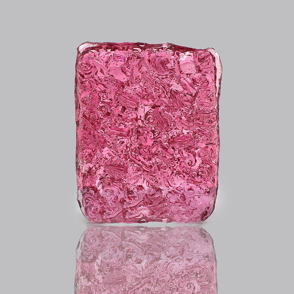 Pink Moldavite Fancy Free Size 664 Gram