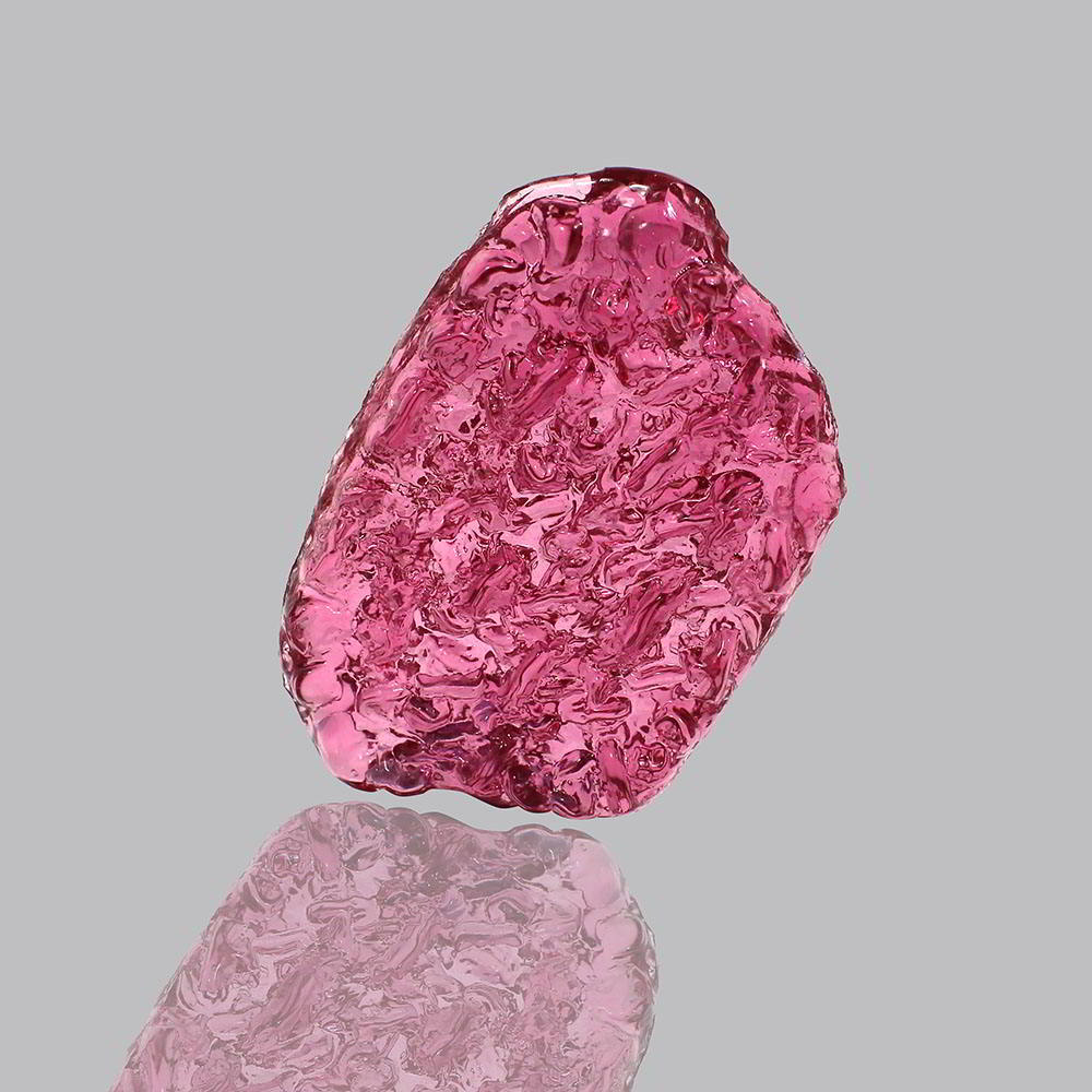 Pink Moldavite Fancy Free Size 560 Gram