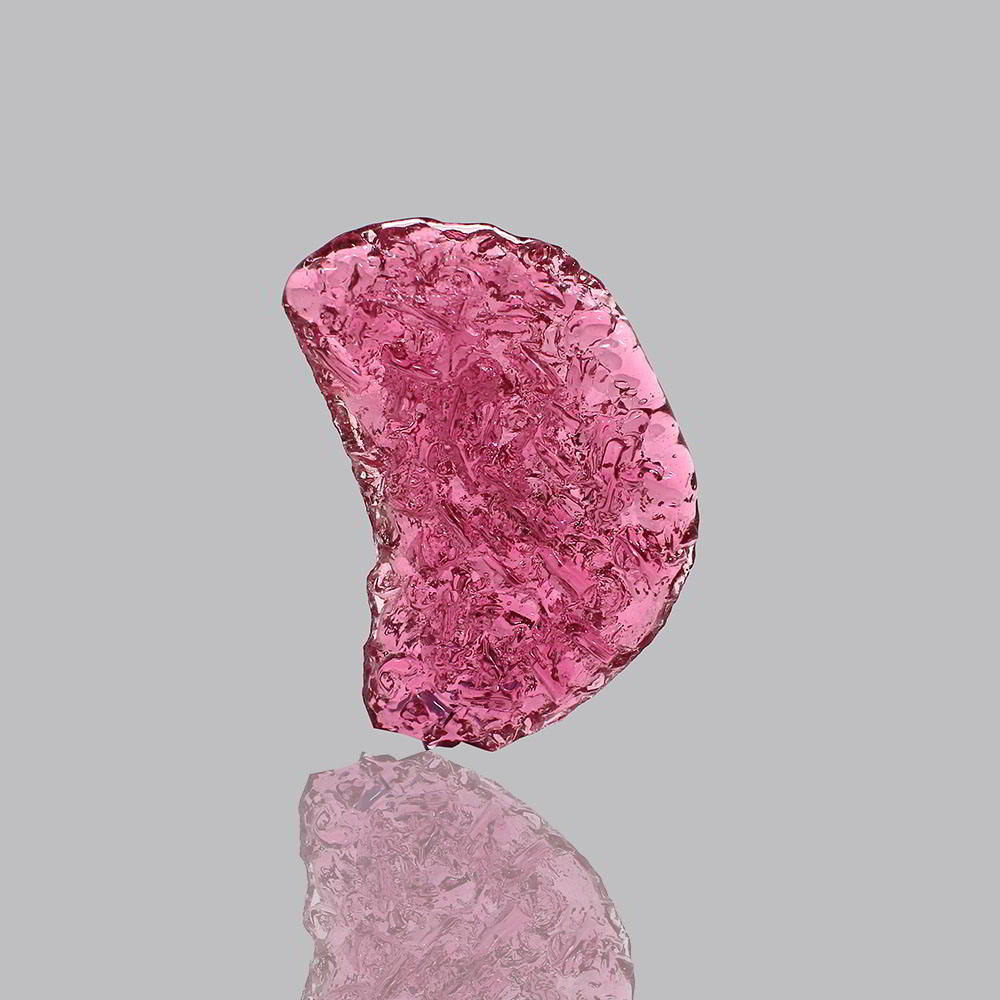 Pink Moldavite Fancy Free Size 462 Gram
