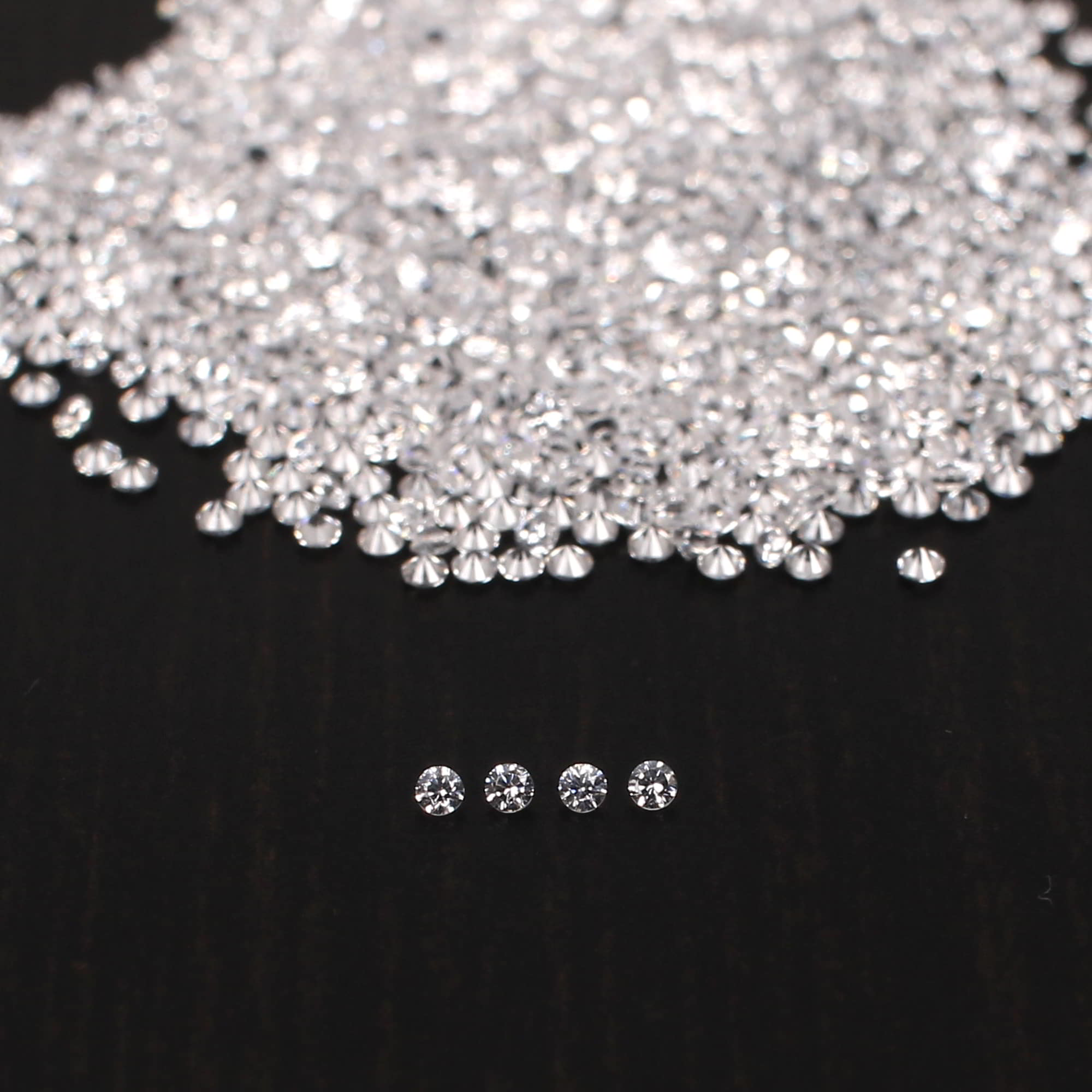 Cubic Zircon Round Brilliant Cut Gemstone
